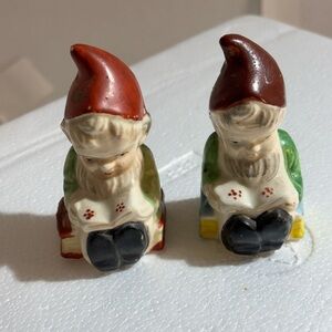 Pair of Vintage Ceramic Gnome salt/pepper Shakers  - Red Hats, Green Coats